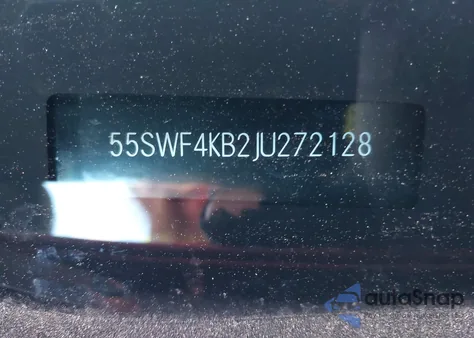 2018 Mercedes-Benz C 300 4Matic z USA, uszkodzony, nr VIN 55SWF4KB2JU272128